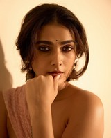 Akanksha Singh Latest Pics